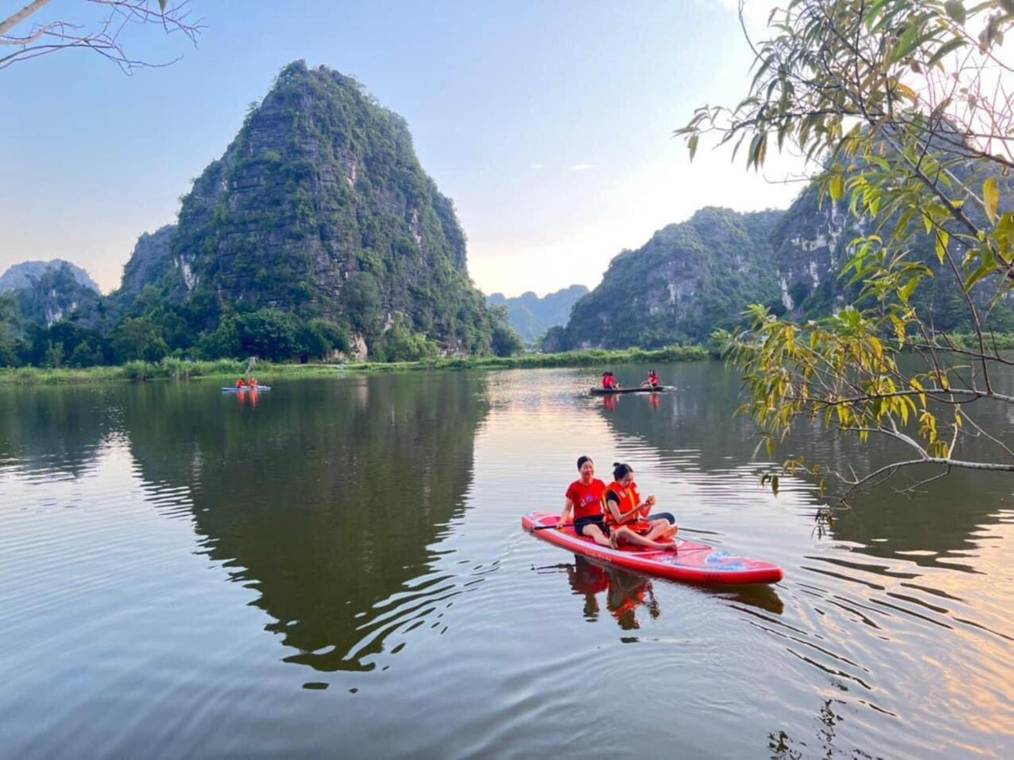 Xuan Son Lakeside Bungalow Ninh Binh Exterior foto